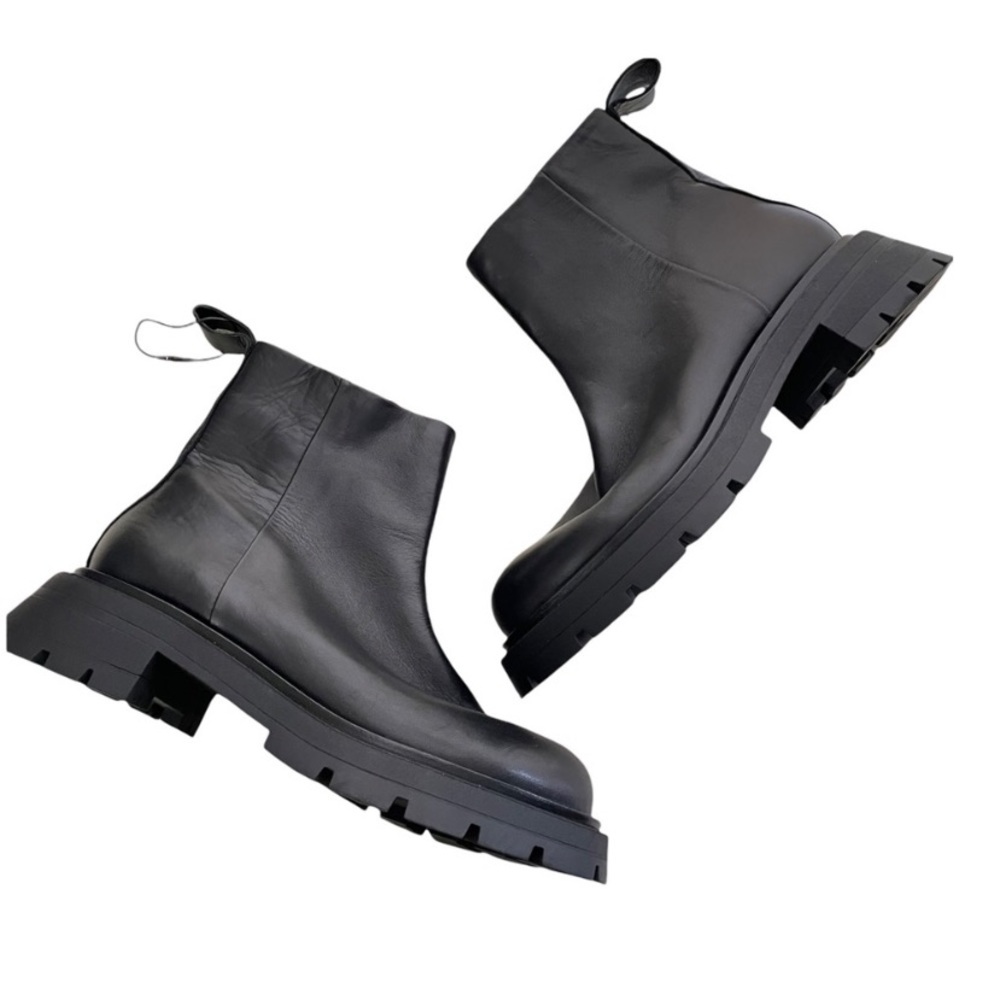 Zara Low Heel Lug Sole Leather Ankle Boots Black Pull On side zip szUS 7.5 38